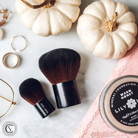 Lily Lolo Baby Buki Brush at Socialite Beauty Canada