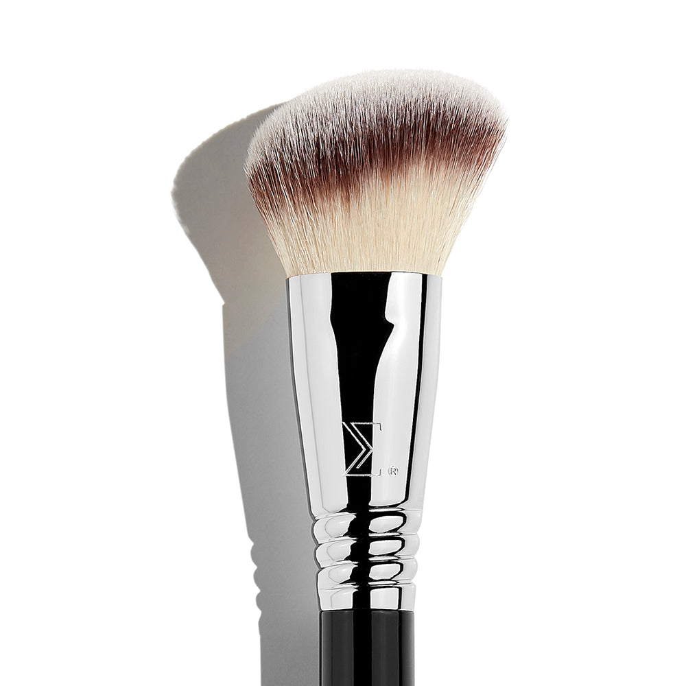 F43 Soft Angled Cheek Brush