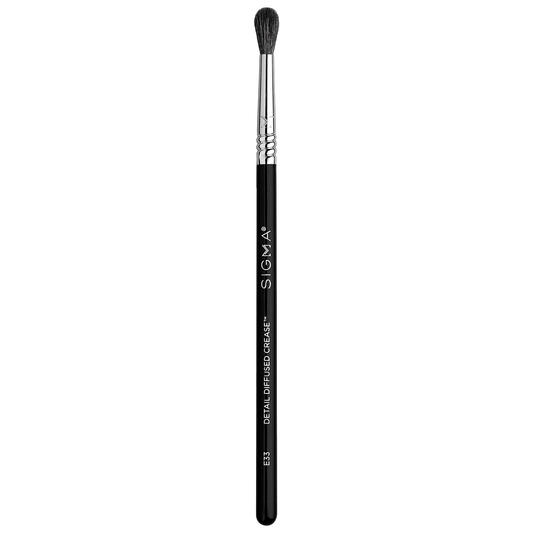 Sigma® Beauty E33 Detail Diffuse Crease™ Brush at Socialite Beauty Canada