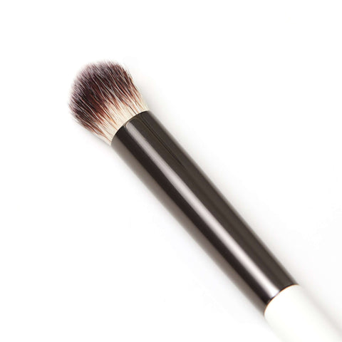 RÓEN Beauty Everything Eye Brush at Socialite Beauty Canada
