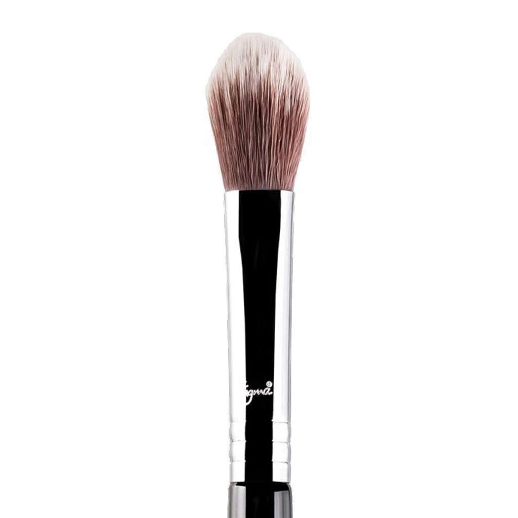 F03 High Highlighter™ Brush by Sigma® Beauty | Socialite Canada